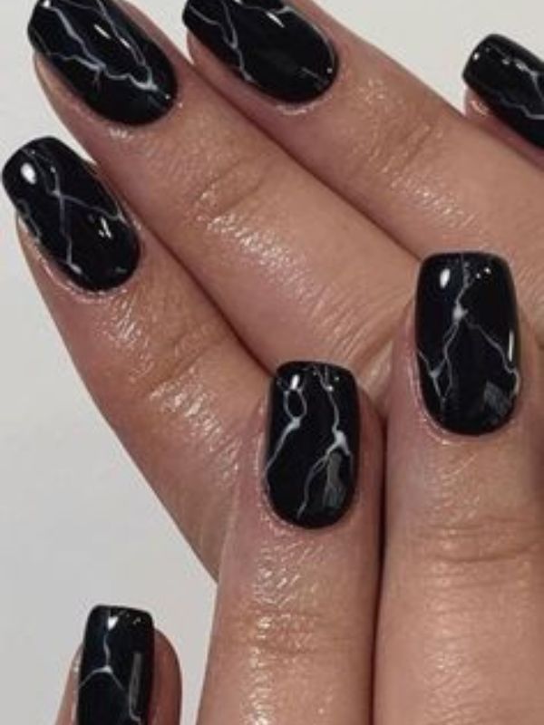 Black Marble Short Nails