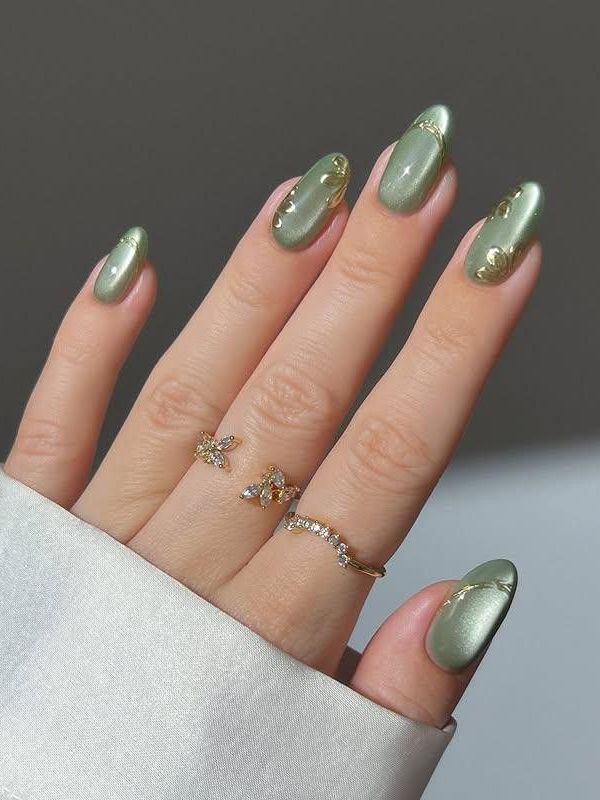 Jade Cat Eye Nails