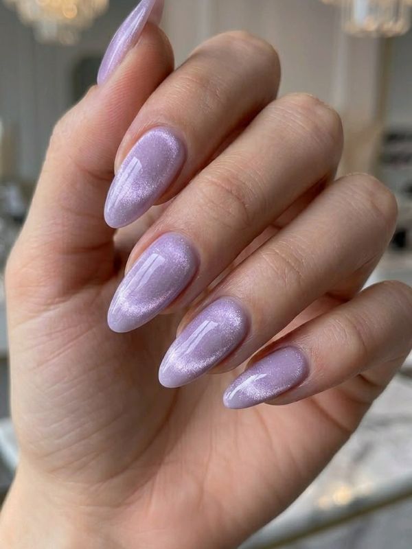 Lilac Velvet Nails