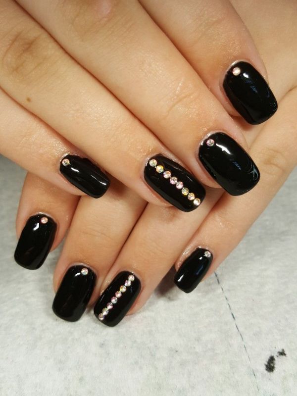 Short Black Nails With Tiny Rhinestones