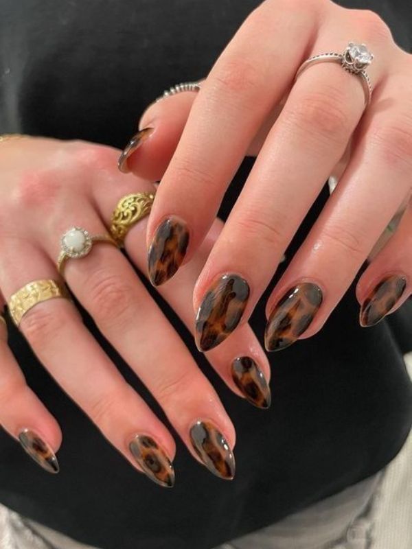 Tortoiseshell Accent Nails